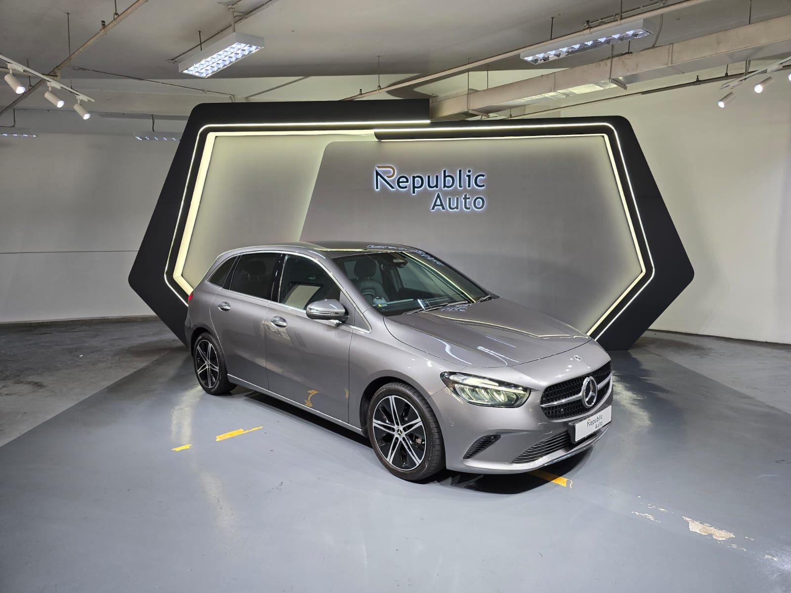 1 Usedmercedesbenzb180