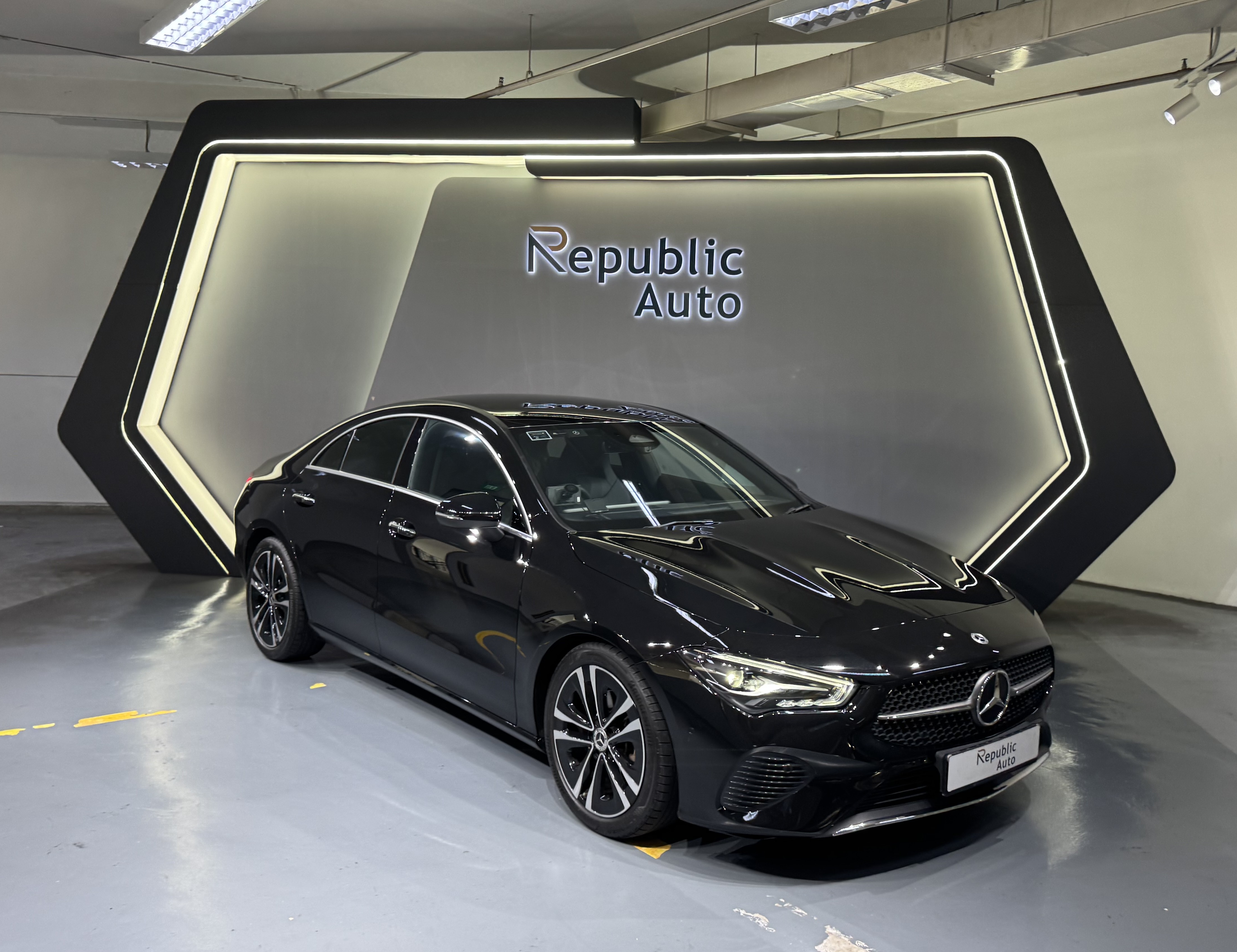 01 USEDMERCEDESCLA180