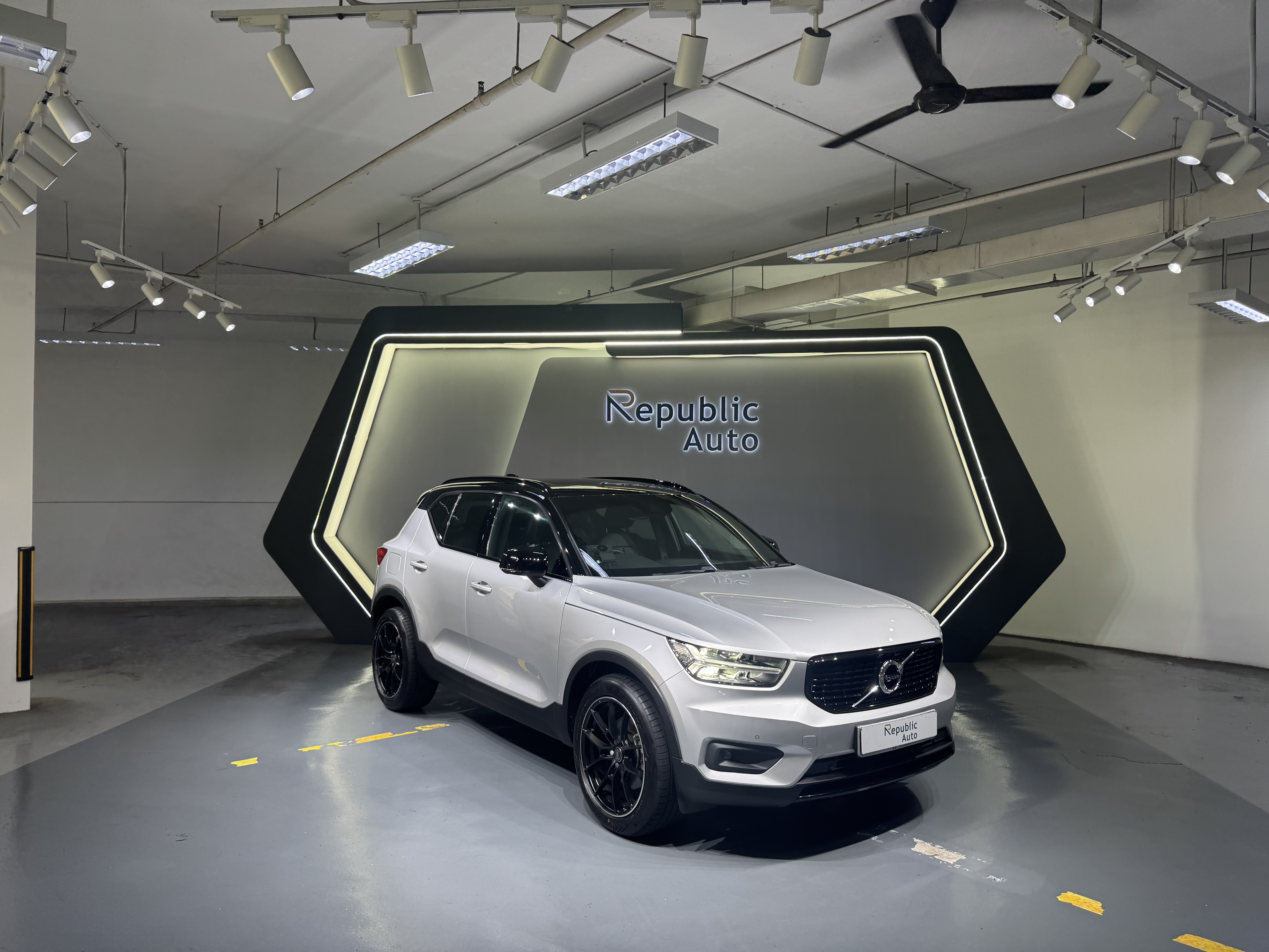 01 BUY USED VOLVO XC40 AT REPUBLIC AUTO SINGAPORE