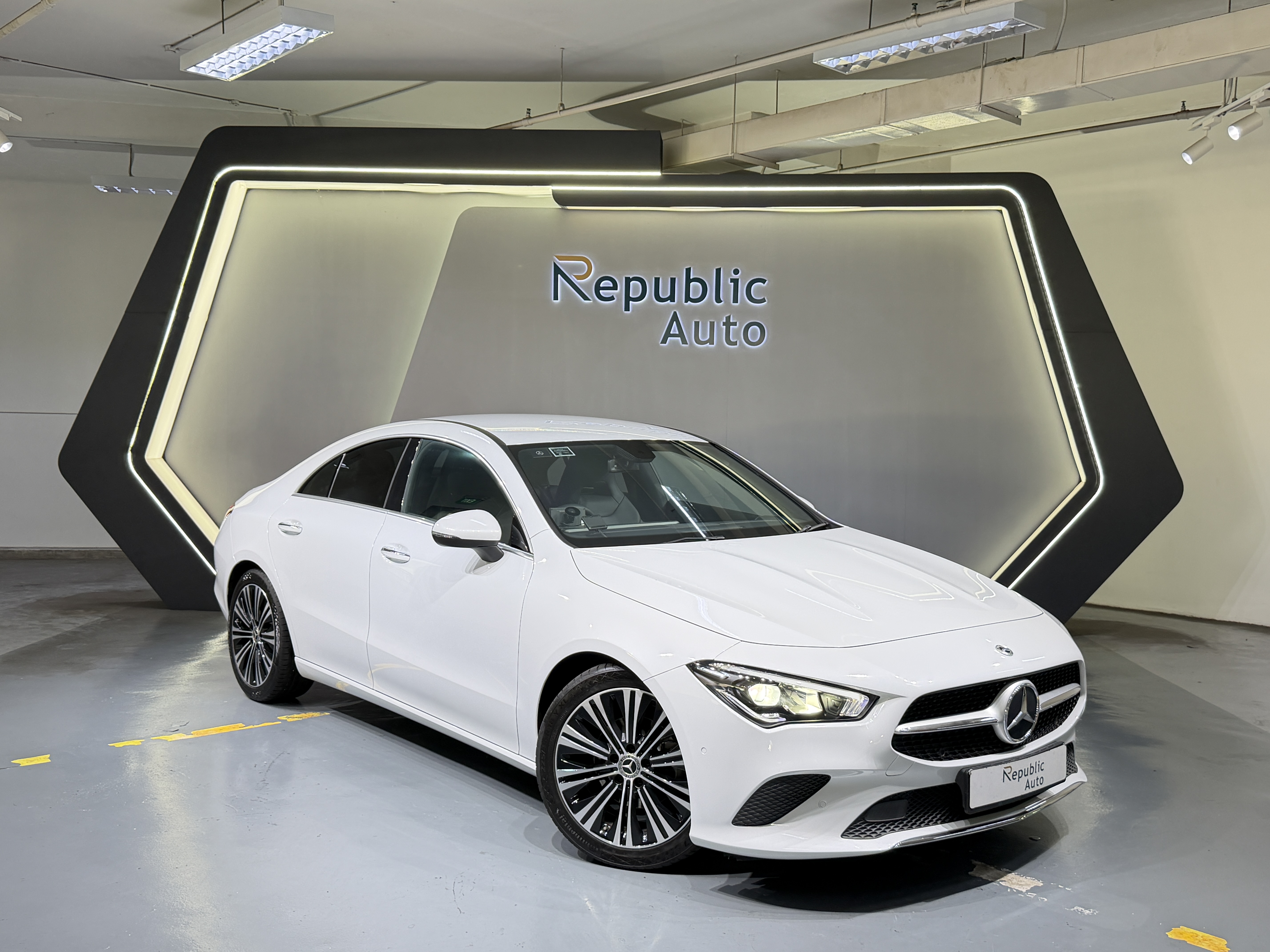 01 BUY USED MERCEDES CLA180 AT REPUBLIC AUTO SINGAPORE