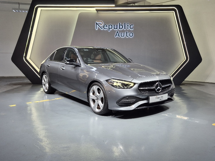01 BUY USED MERCEDES C200 AT REPUBLIC AUTO SINGAPORE